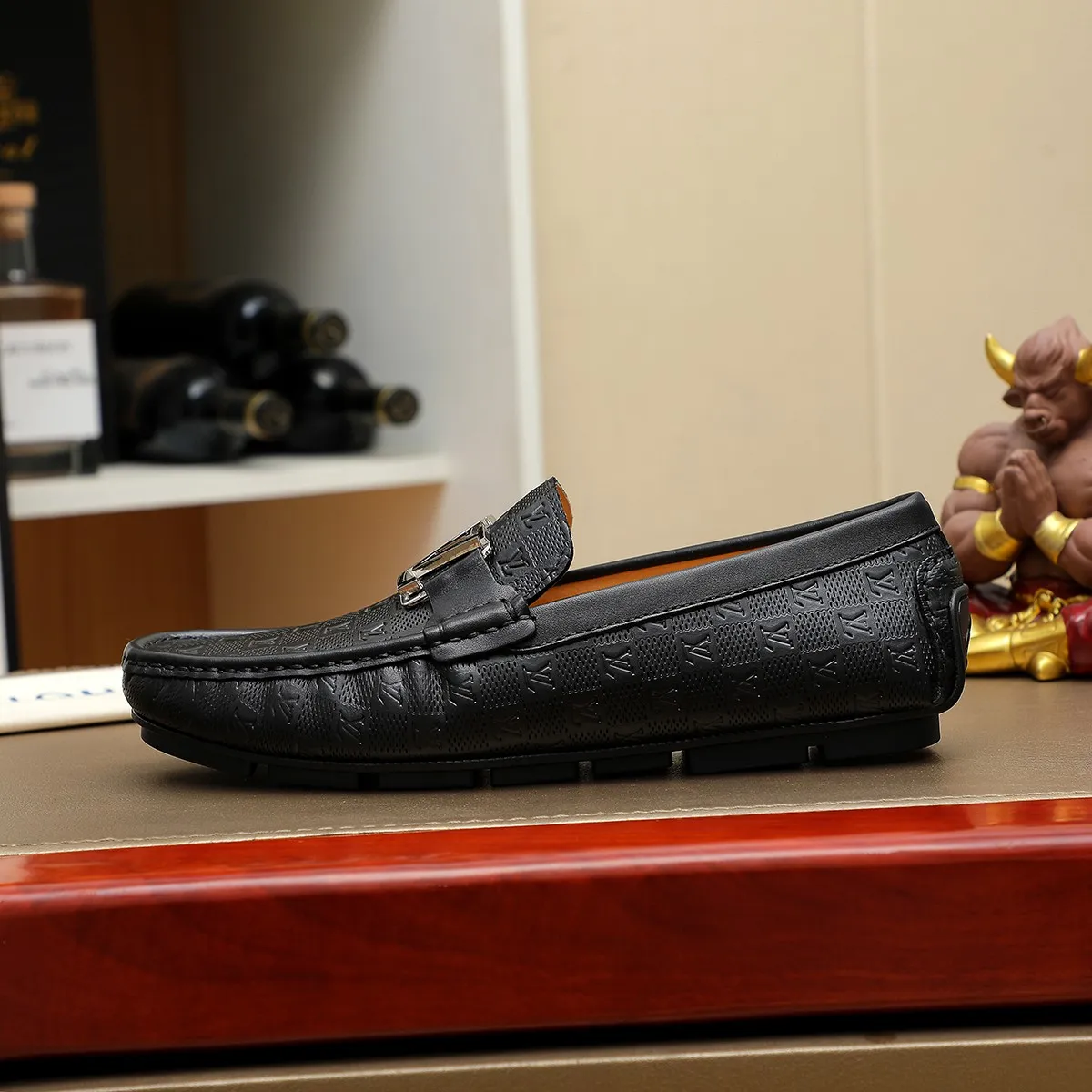 Men's shoes 💰360 💰 LV Louis Vuitton's top-quality Peaches men's shoes 💯Original copy of the official website, the upper is made of imported official website 1:1 material ❌Italian 🇮🇹 cowhide surface, imported pigskin lining. It’s definitely not made with ordinary craftsmanship, it’s the model used by celebrities! The factory’s craftsmanship is designed to create the most perfect shoes for trendy men! Colors available! 38-44 yards